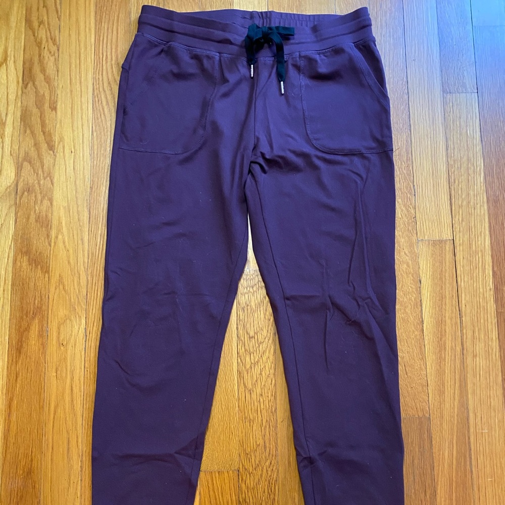 Zyia Plum unwind Jogger Size M
